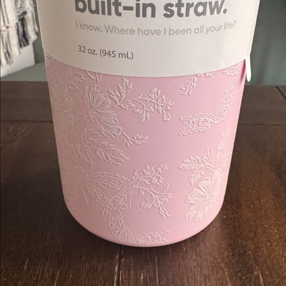 Owala Exclusive FreeSip 32 oz Water Bottle in Ribbon Toile. New! - Picture 4 of 8